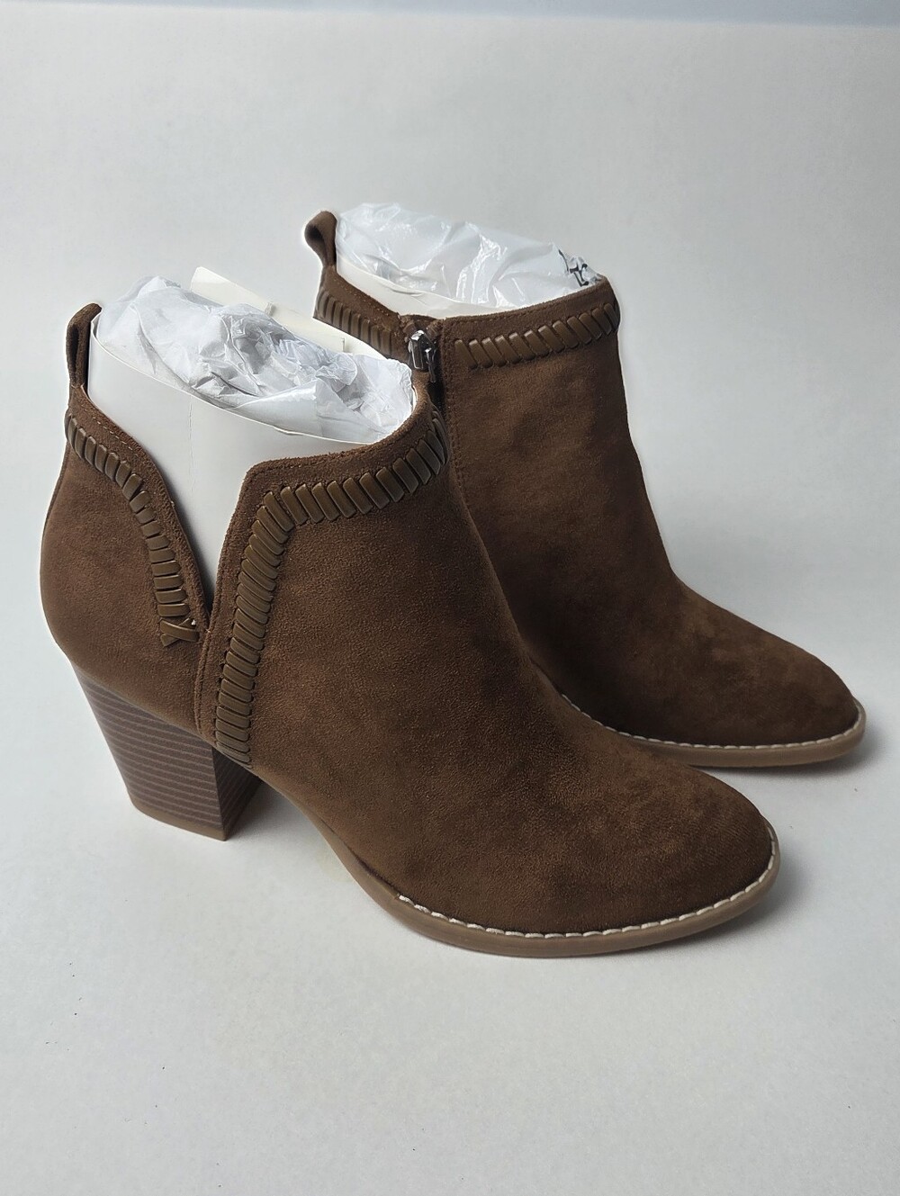 DV8 Jace Brown Faux Suede Ankle Booties Block Heel Size 7.5
